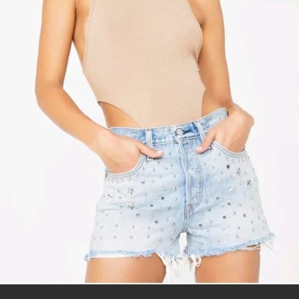 LEVI'S HIGH RISE NON STRETCH SHORTS JEAN WITH RHINESTONES,SIZE 29,NEW - Picture 1 of 15
